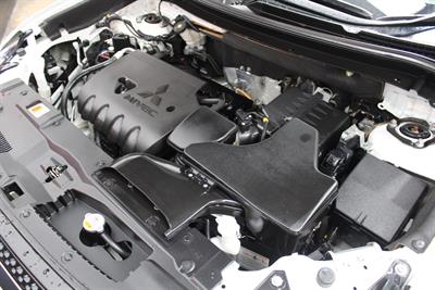 2021 Mitsubishi Outlander - Thumbnail