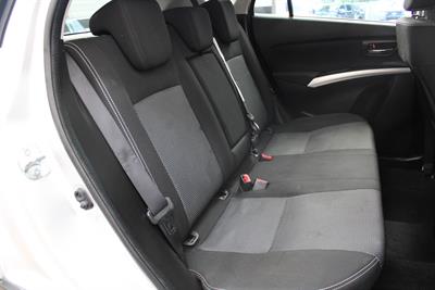 2015 Suzuki S-Cross - Thumbnail