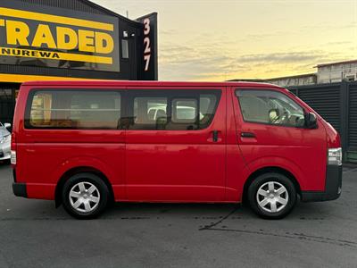 2017 Toyota Hiace - Thumbnail