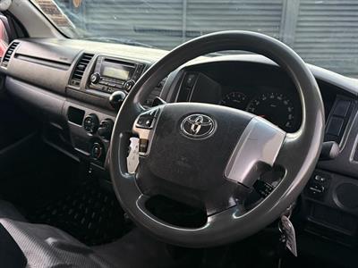 2017 Toyota Hiace - Thumbnail