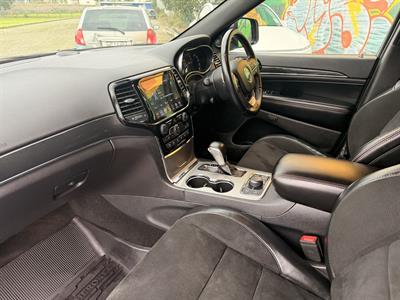 2019 Jeep GRAND CHEROKEE - Thumbnail