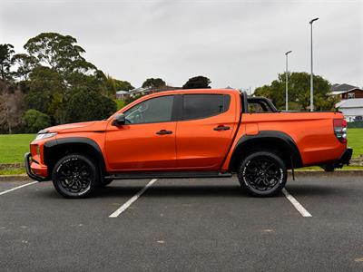 2020 Mitsubishi Triton - Thumbnail