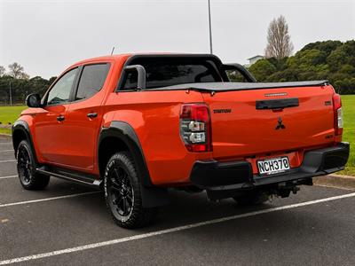 2020 Mitsubishi Triton - Thumbnail