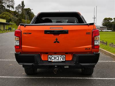 2020 Mitsubishi Triton - Thumbnail