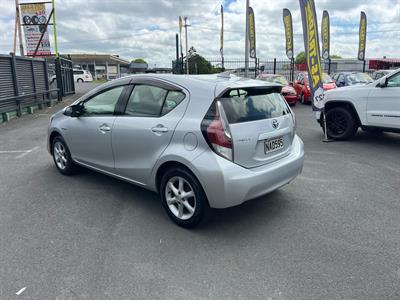 2015 Toyota Aqua - Thumbnail