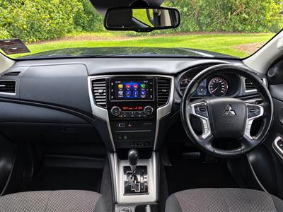 2022 Mitsubishi Triton - Thumbnail