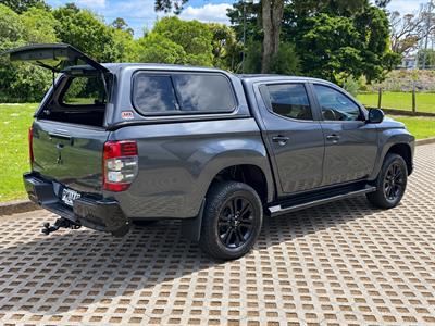 2022 Mitsubishi Triton - Thumbnail