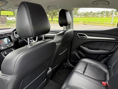 2022 MG ZS - Thumbnail