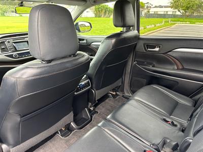 2015 Toyota Highlander - Thumbnail