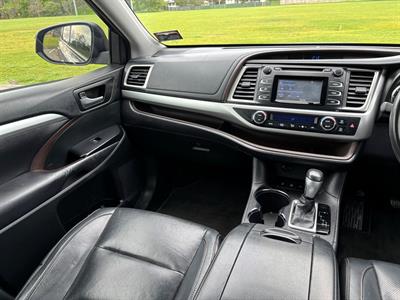 2015 Toyota Highlander - Thumbnail