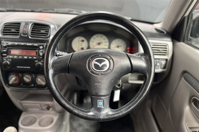 2001 Mazda Demio - Thumbnail