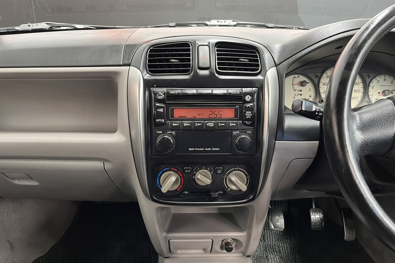 2001 Mazda Demio