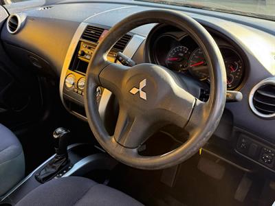 2006 Mitsubishi Colt - Thumbnail