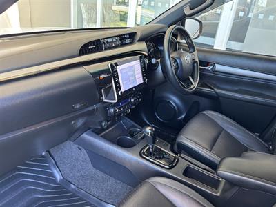 2023 Toyota Hilux - Thumbnail