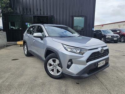 2019 Toyota RAV4 - Thumbnail