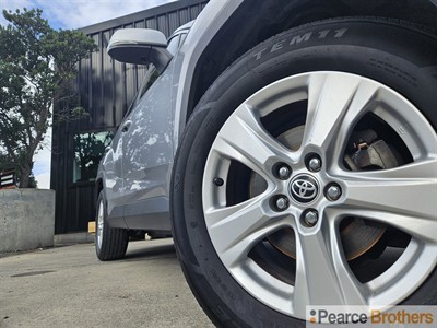 2019 Toyota RAV4 - Thumbnail