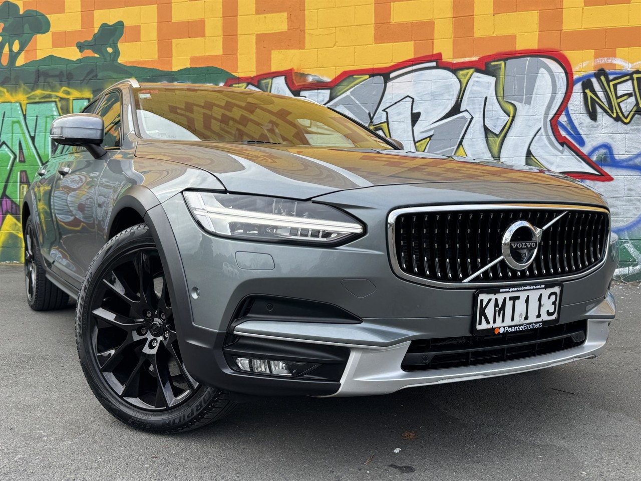 2017 Volvo V90