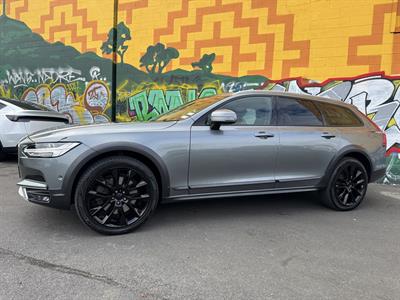 2017 Volvo V90 - Thumbnail