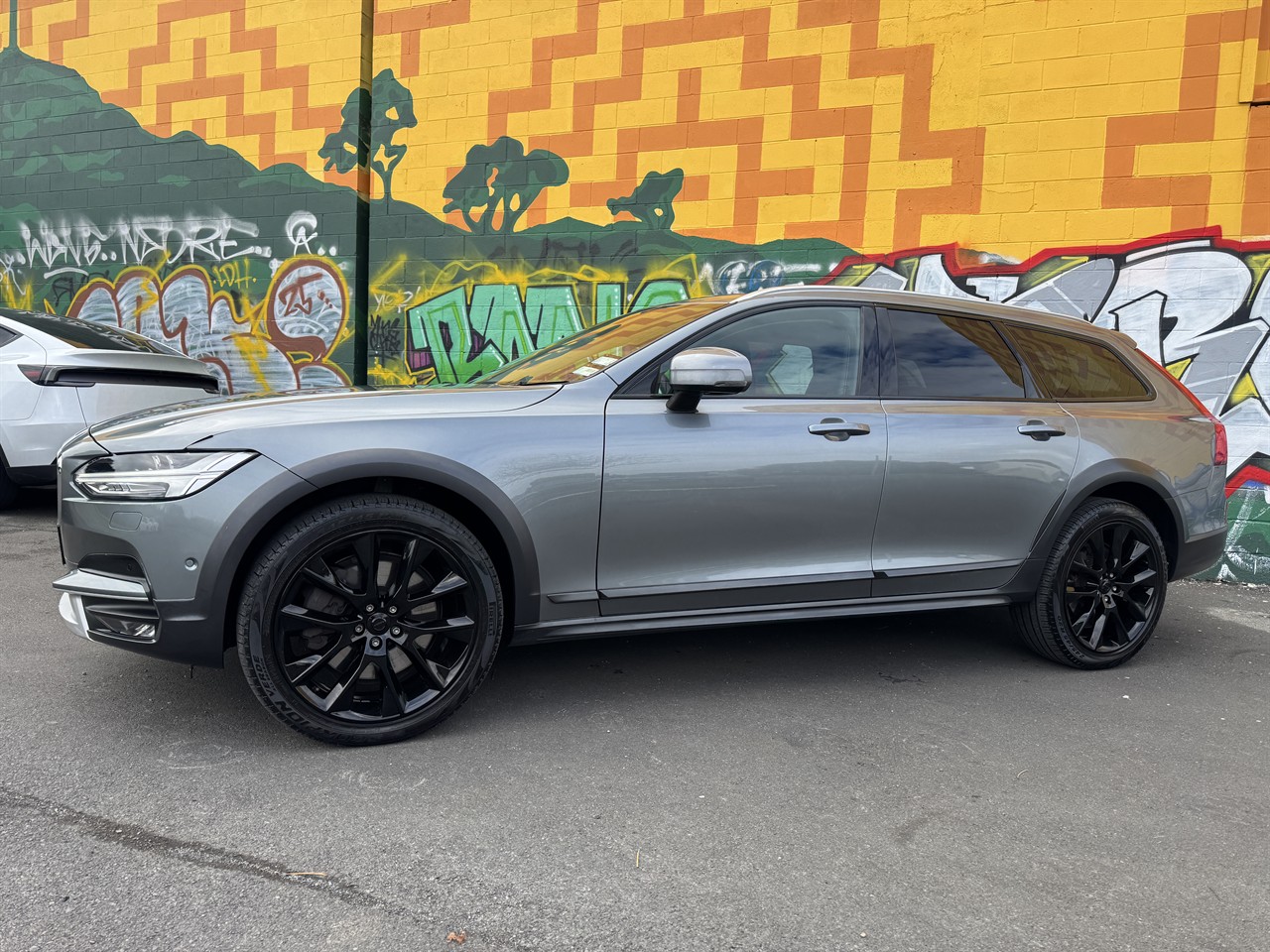 2017 Volvo V90