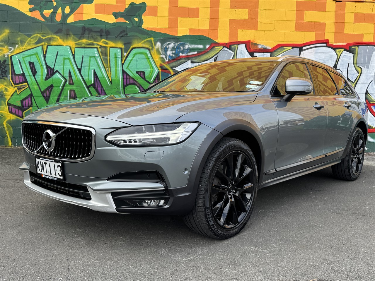 2017 Volvo V90