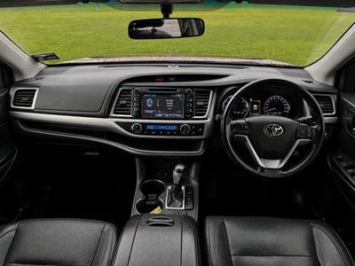 2017 Toyota Highlander - Thumbnail