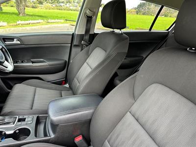 2019 Kia SPORTAGE - Thumbnail