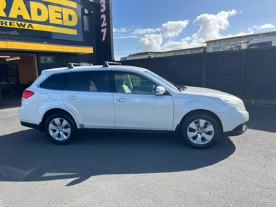 2010 Subaru OUTBACK - Thumbnail