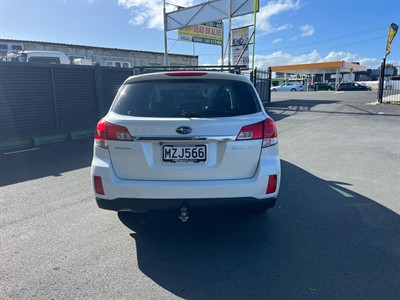 2010 Subaru OUTBACK - Thumbnail