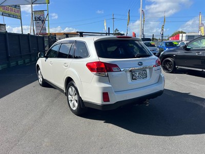 2010 Subaru OUTBACK - Thumbnail