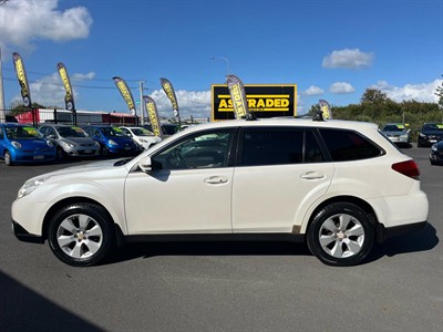 2010 Subaru OUTBACK - Thumbnail