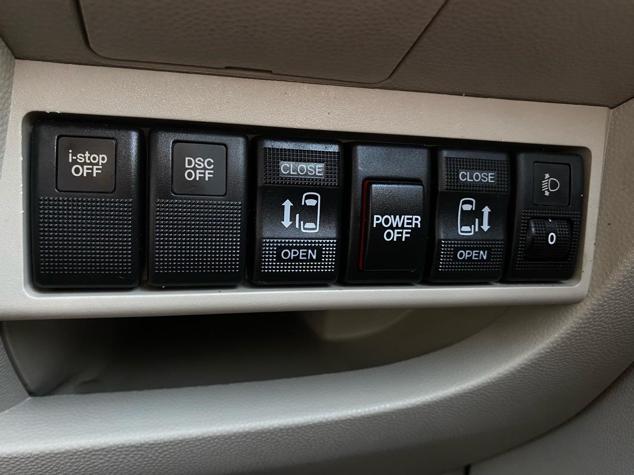 2010 Mazda Biante