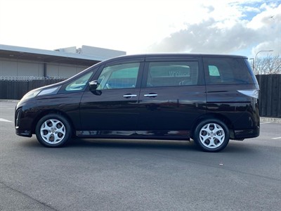 2010 Mazda Biante - Thumbnail