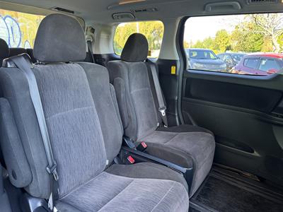 2012 Toyota Vellfire - Thumbnail