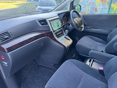 2012 Toyota Vellfire - Thumbnail