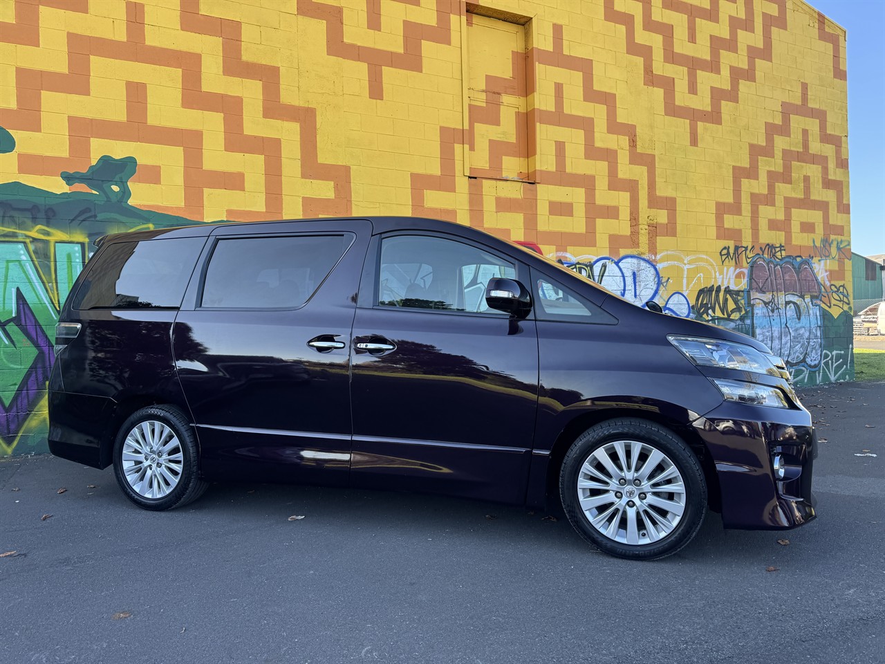 2012 Toyota Vellfire