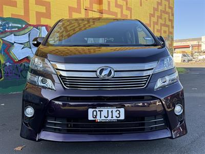 2012 Toyota Vellfire - Thumbnail