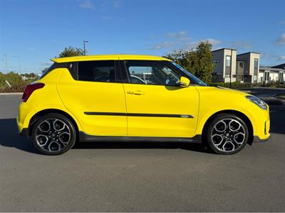 2018 Suzuki Swift - Thumbnail