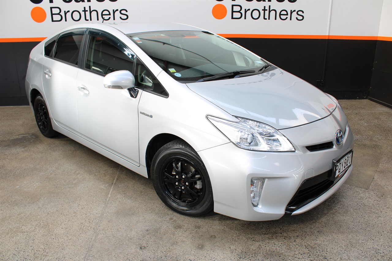 2015 Toyota PRIUS