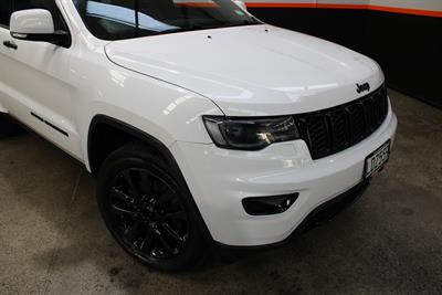 2018 Jeep Grand Cherokee - Thumbnail