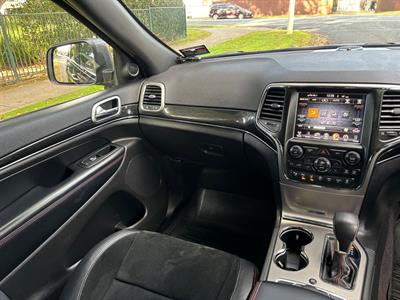 2017 Jeep GRAND CHEROKEE - Thumbnail