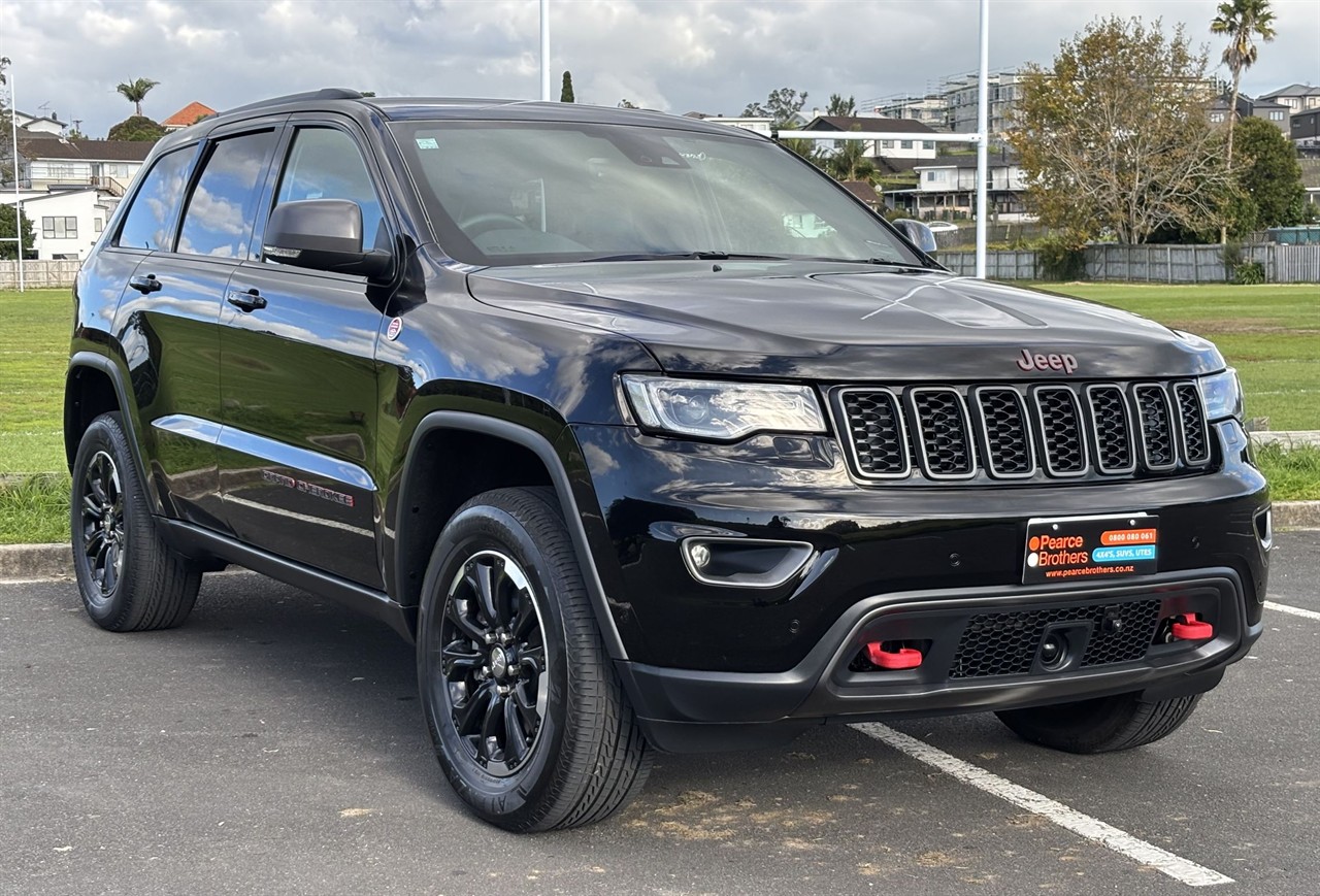 2017 Jeep GRAND CHEROKEE