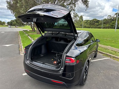 2019 Tesla Model X - Thumbnail
