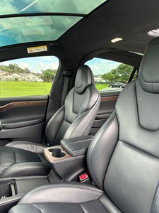 2019 Tesla Model X - Thumbnail