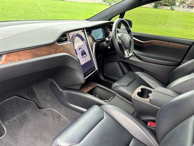 2019 Tesla Model X - Thumbnail