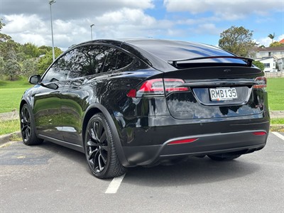 2019 Tesla Model X - Thumbnail