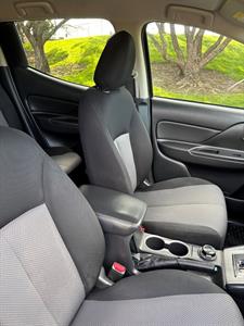 2020 Mitsubishi Triton - Thumbnail