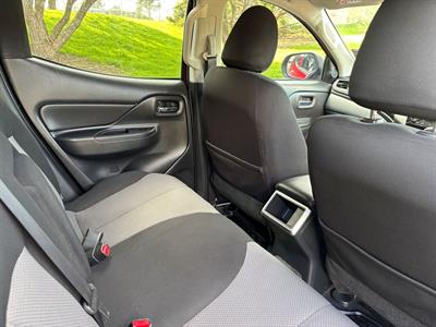 2020 Mitsubishi Triton - Thumbnail