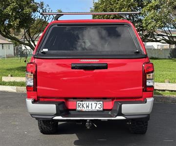 2020 Mitsubishi Triton - Thumbnail