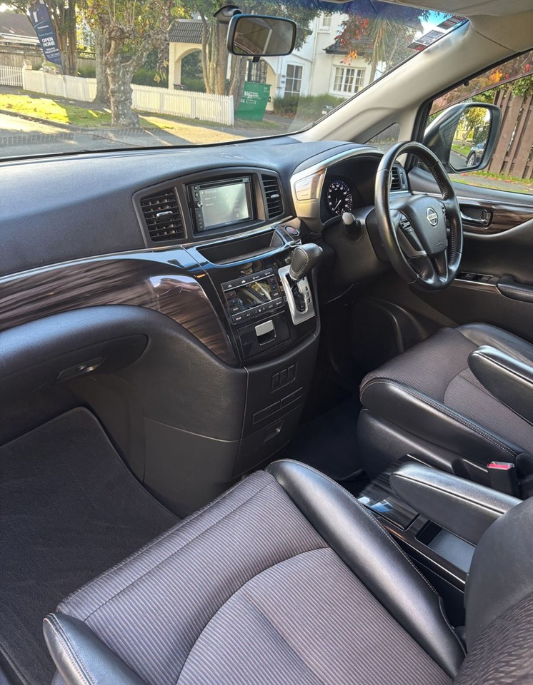 2014 Nissan ELGRAND