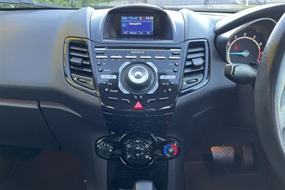 2014 Ford Fiesta - Thumbnail